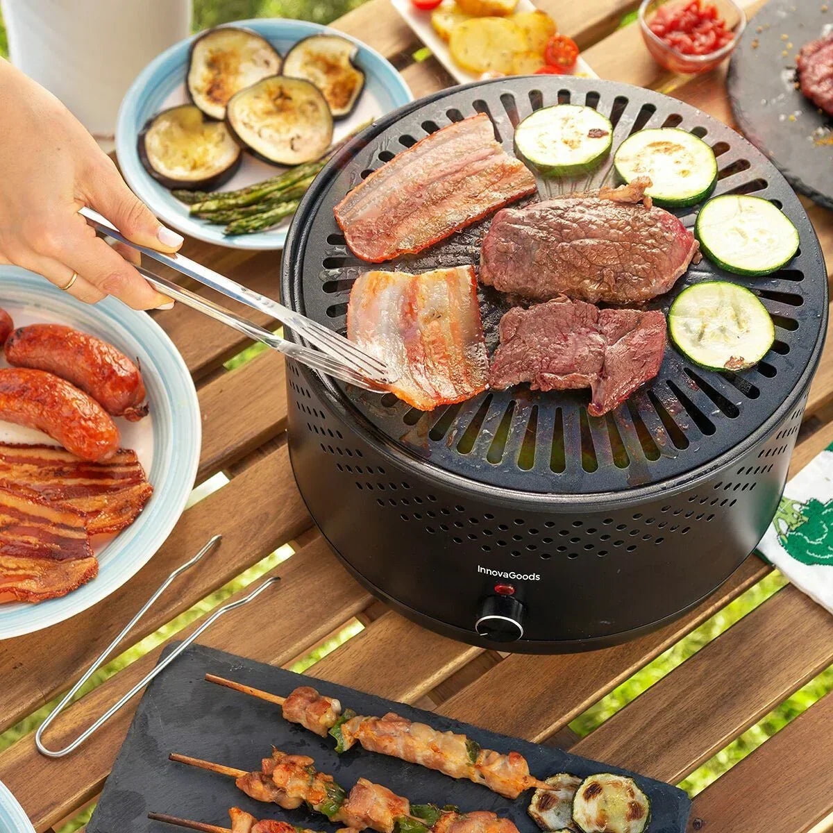 InnovaGoods Przenośny Grill Węglowy Bezdymny Żeliwny Ø28,5 x 18 cm, Ø28,5 x 18 cm Czarny