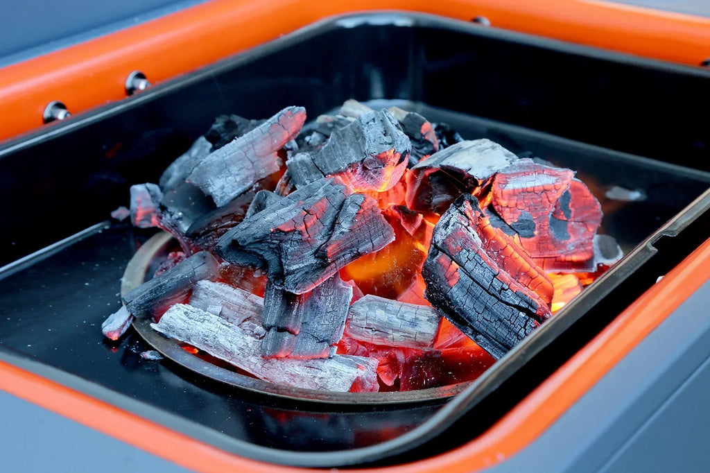 2026 Grill Węglowy z Zapłonem Elektrycznym – 1400W Szybki Zapłon Płomieniem™ – Zawiera Rożen Obrotowy (15 kg) i Stojak
